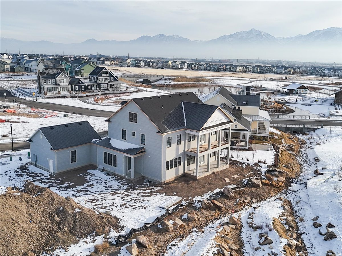 DAYBREAK - Residential