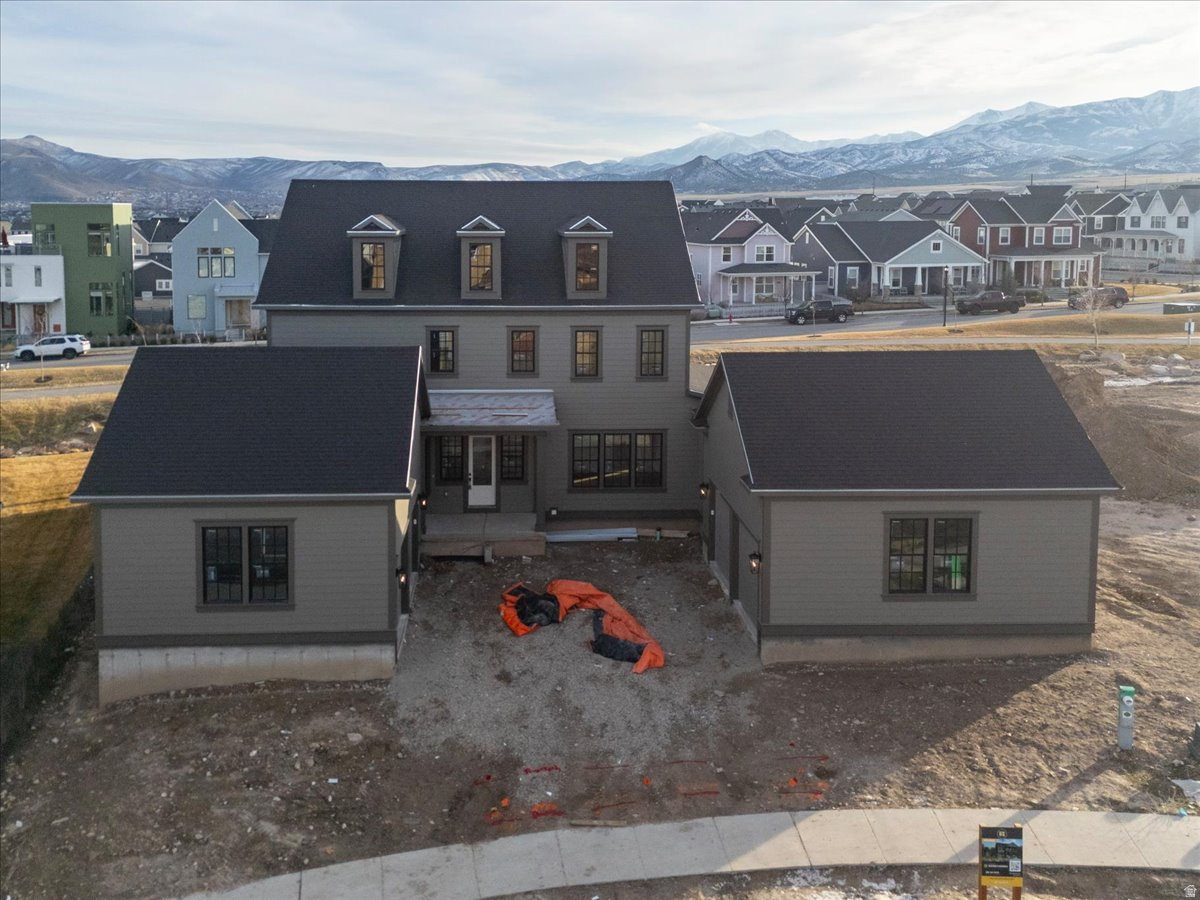 DAYBREAK - Residential