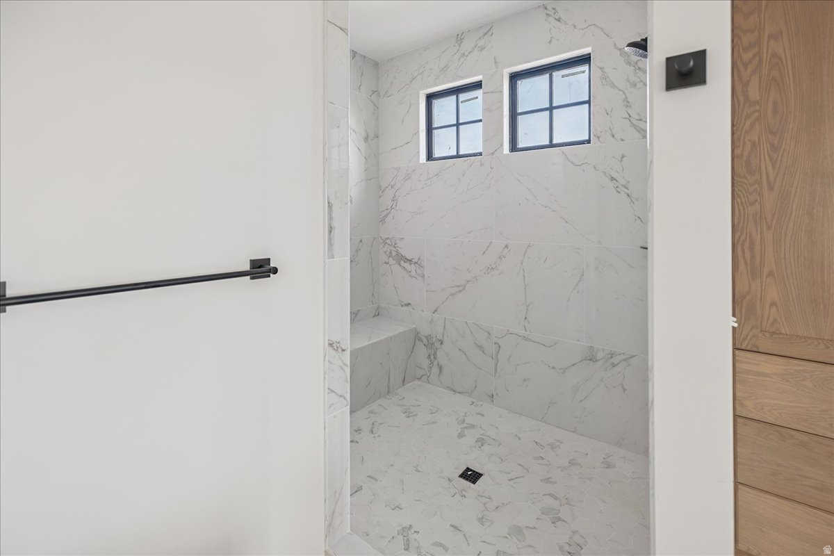 DAYBREAK - Residential