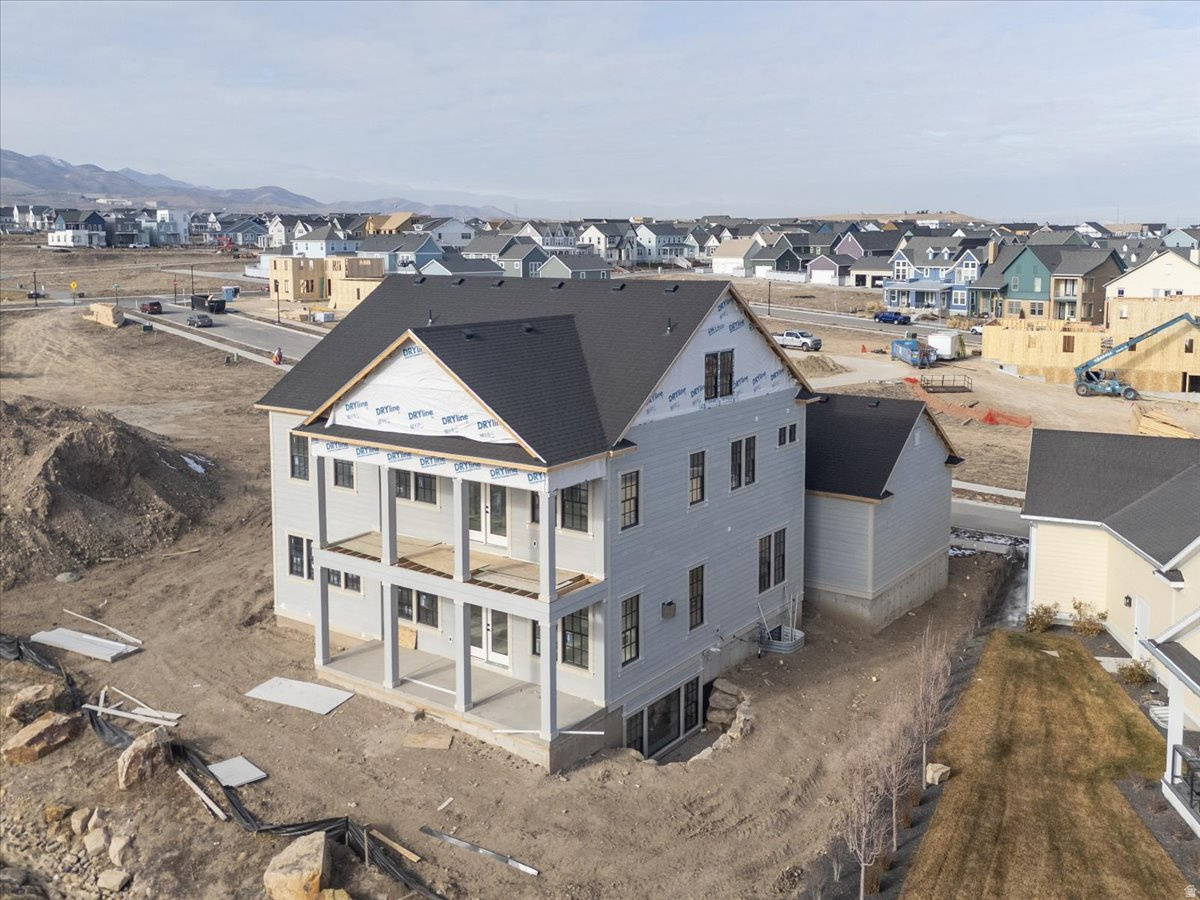 DAYBREAK - Residential