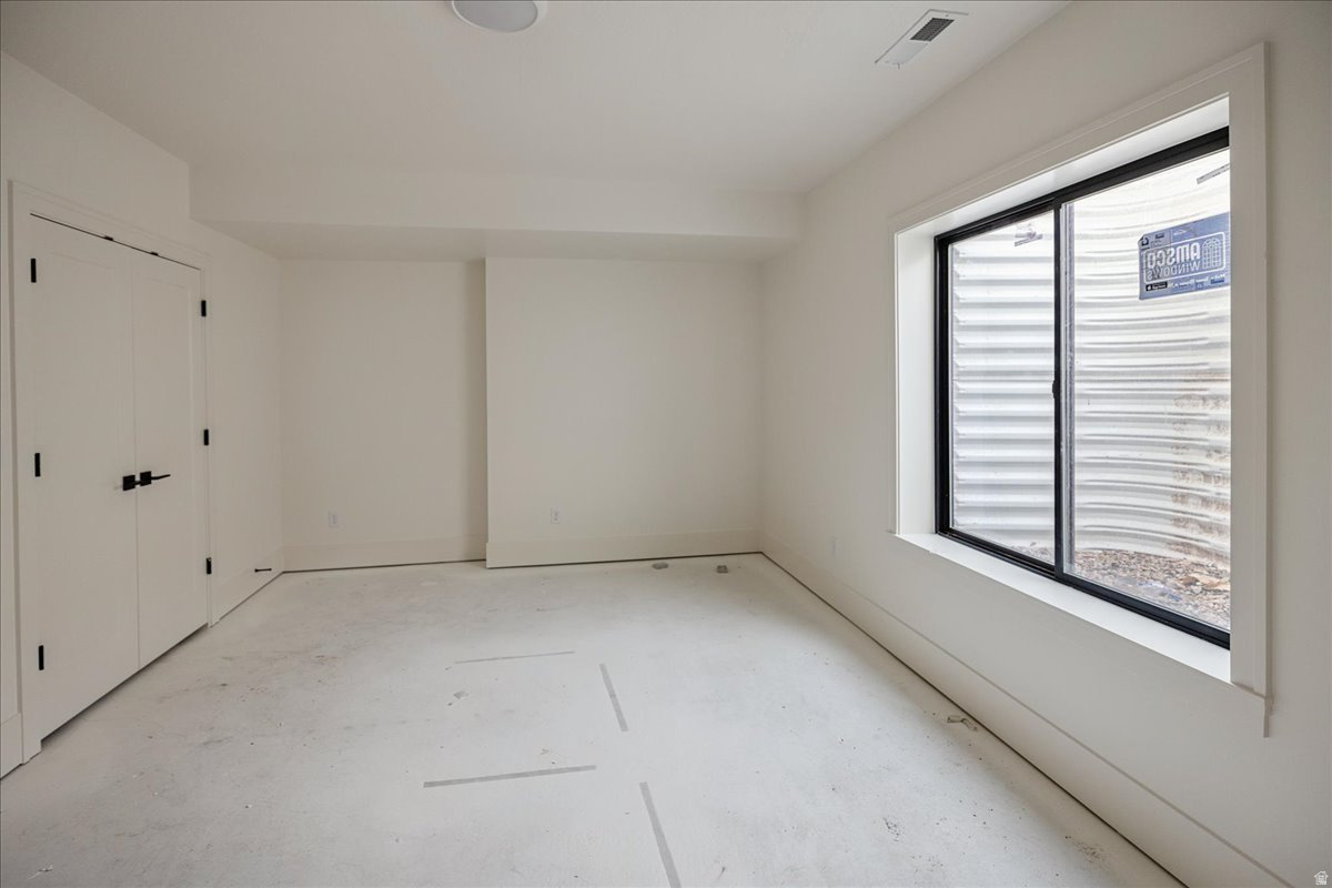 DAYBREAK - Residential