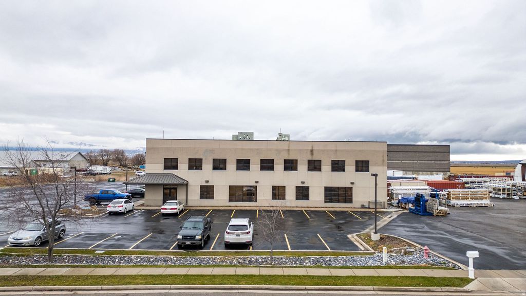 Photo of 3775 N 200 W, Hyde Park, UT 84318 (MLS # 2126060)