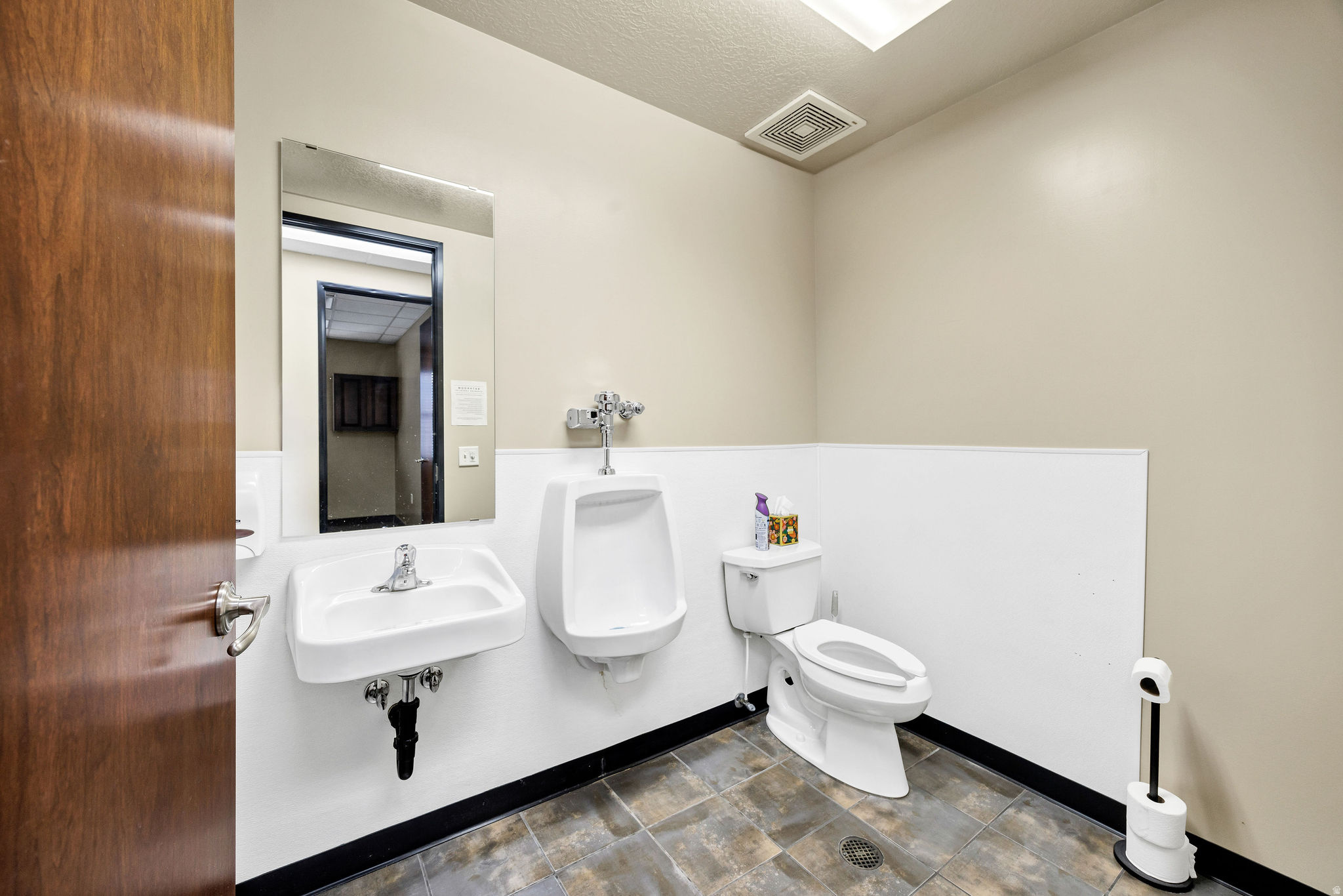 JENKS COMMERCIAL SUBD - Commercial Lease