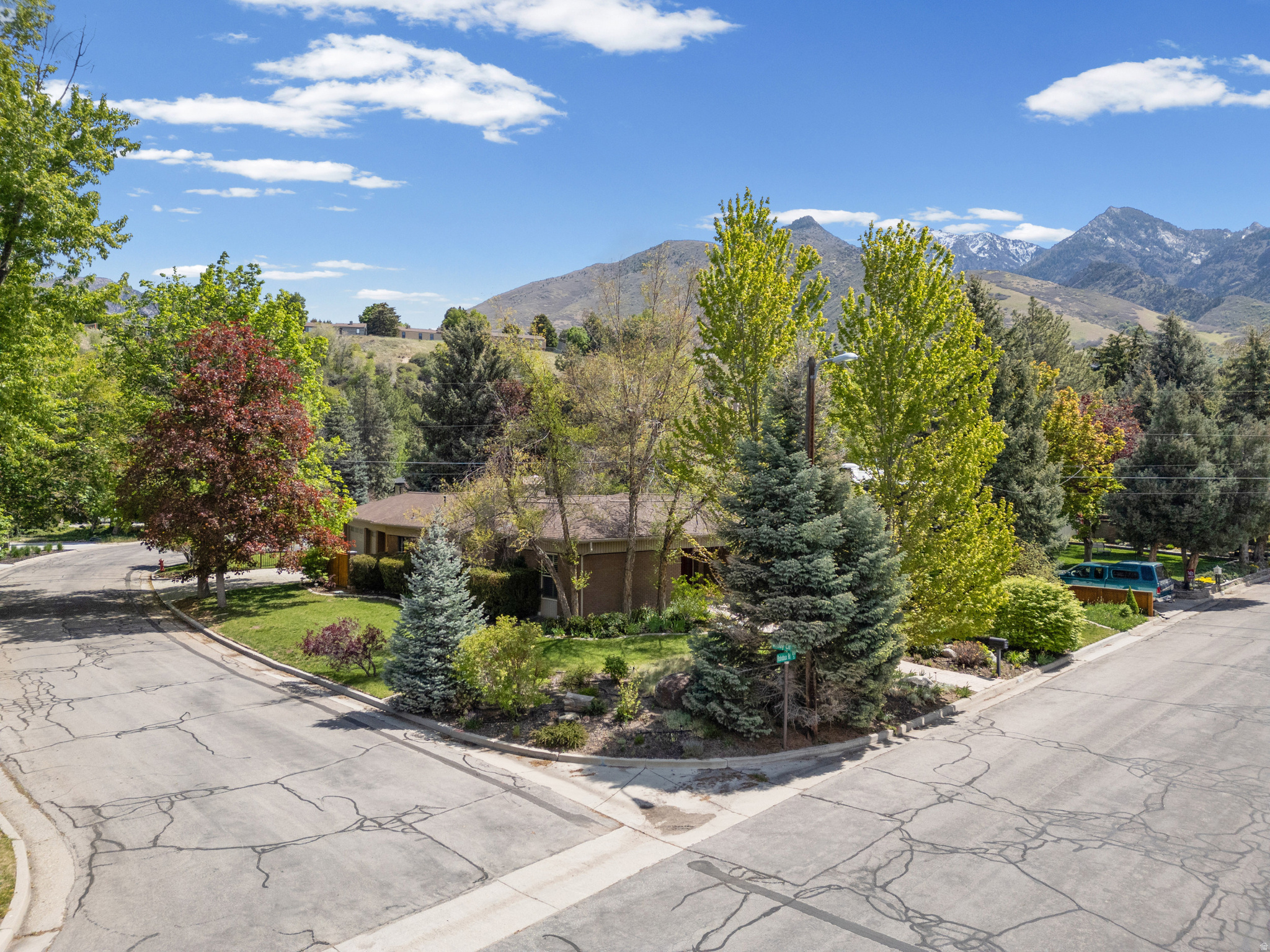 WILLOW CREEK - Residential