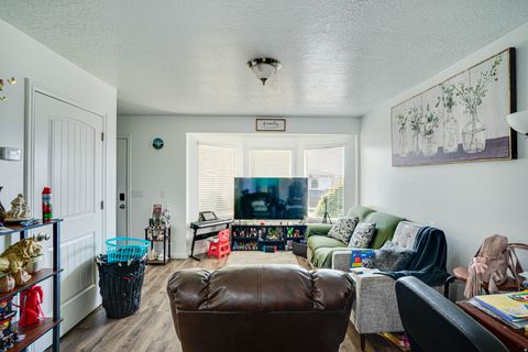 Tiny photo for 320 N 200 W #4, Bountiful, UT 84010 (MLS # 2135236)