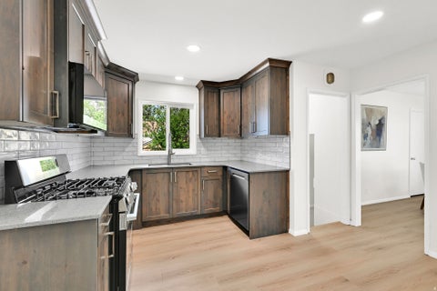 Tiny photo for 321 E 4675 S, Washington Terrace, UT 84405 (MLS # 2170335)