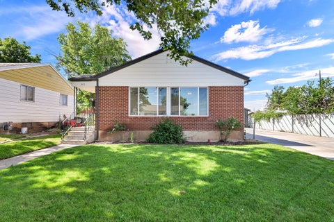 Tiny photo for 321 E 4675 S, Washington Terrace, UT 84405 (MLS # 2170335)