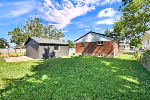 Tiny photo for 321 E 4675 S, Washington Terrace, UT 84405 (MLS # 2170335)