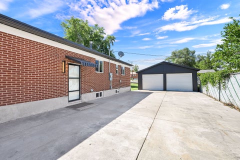 Tiny photo for 321 E 4675 S, Washington Terrace, UT 84405 (MLS # 2170335)