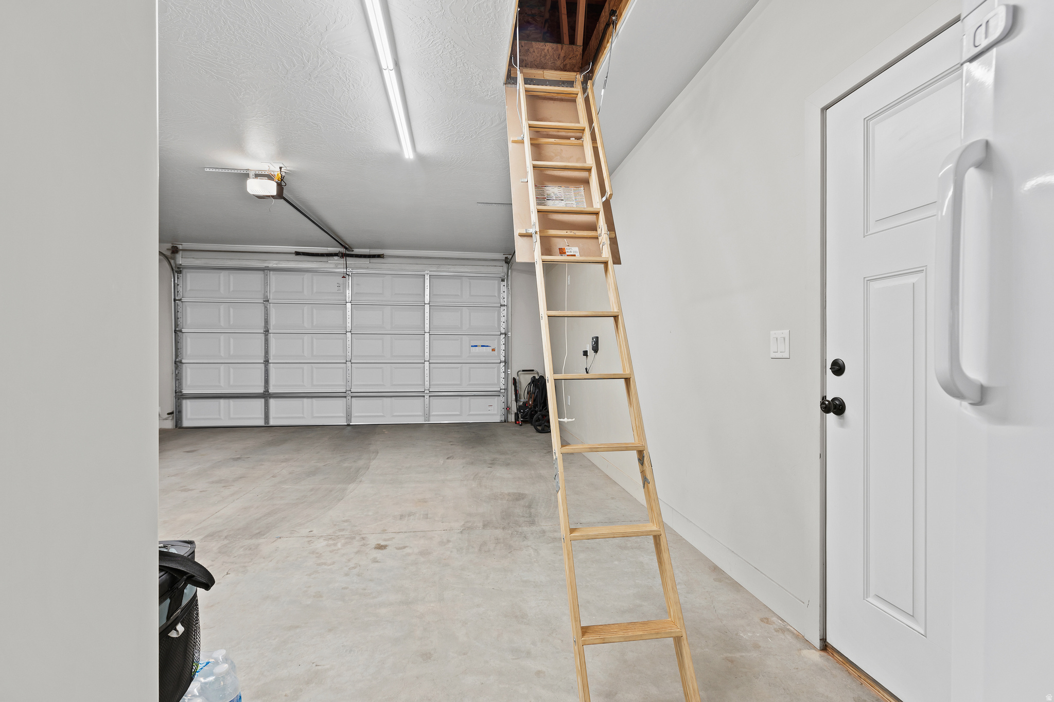 POINT BREAK - Residential