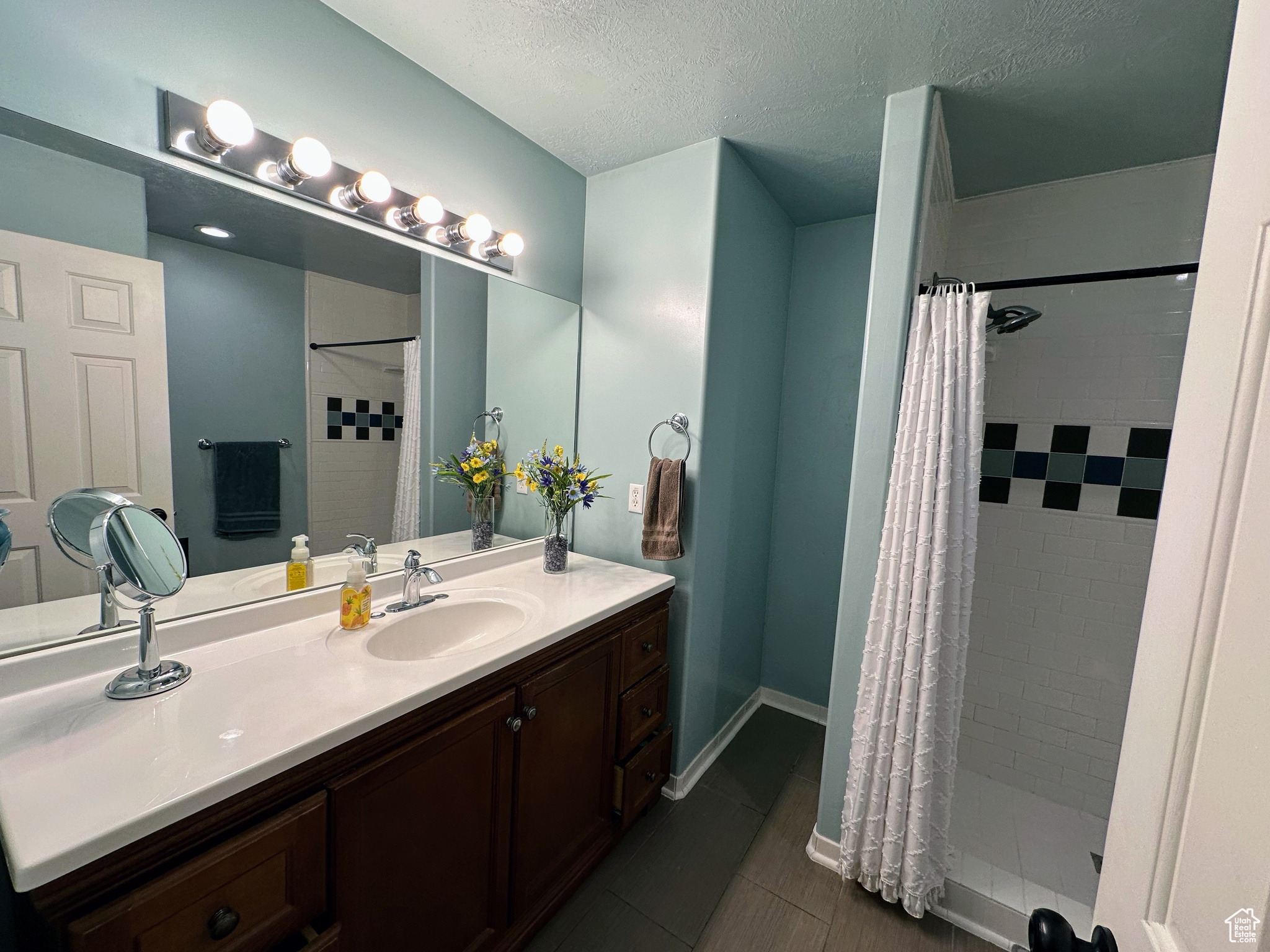 8675 S Pebblecreek Rd, West Jordan, Utah image 21
