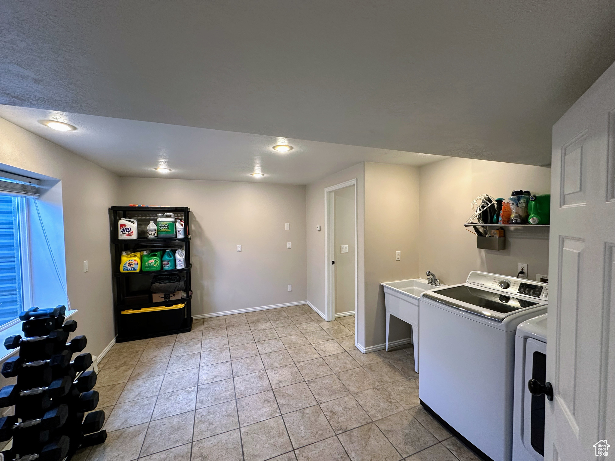 8675 S Pebblecreek Rd, West Jordan, Utah image 35