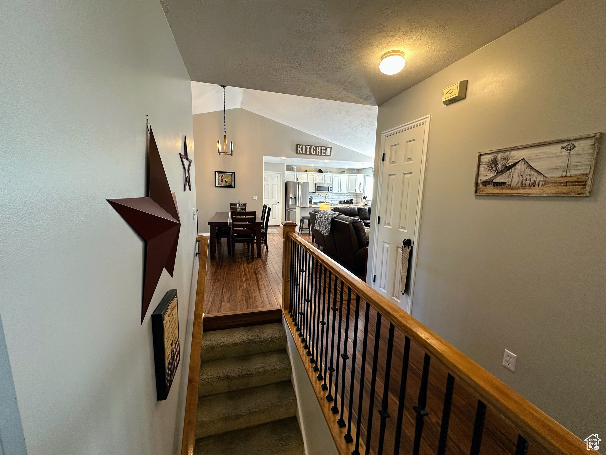 8675 S Pebblecreek Rd, West Jordan, Utah image 15