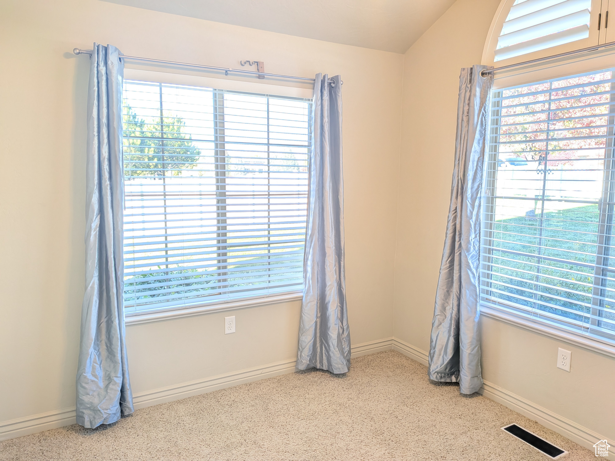 TOWNE CENTER VILLAS - Residential