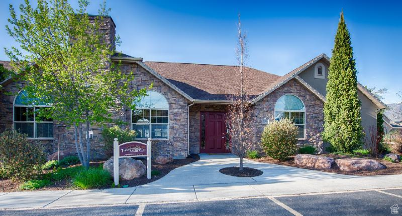 TOWNE CENTER VILLAS - Residential