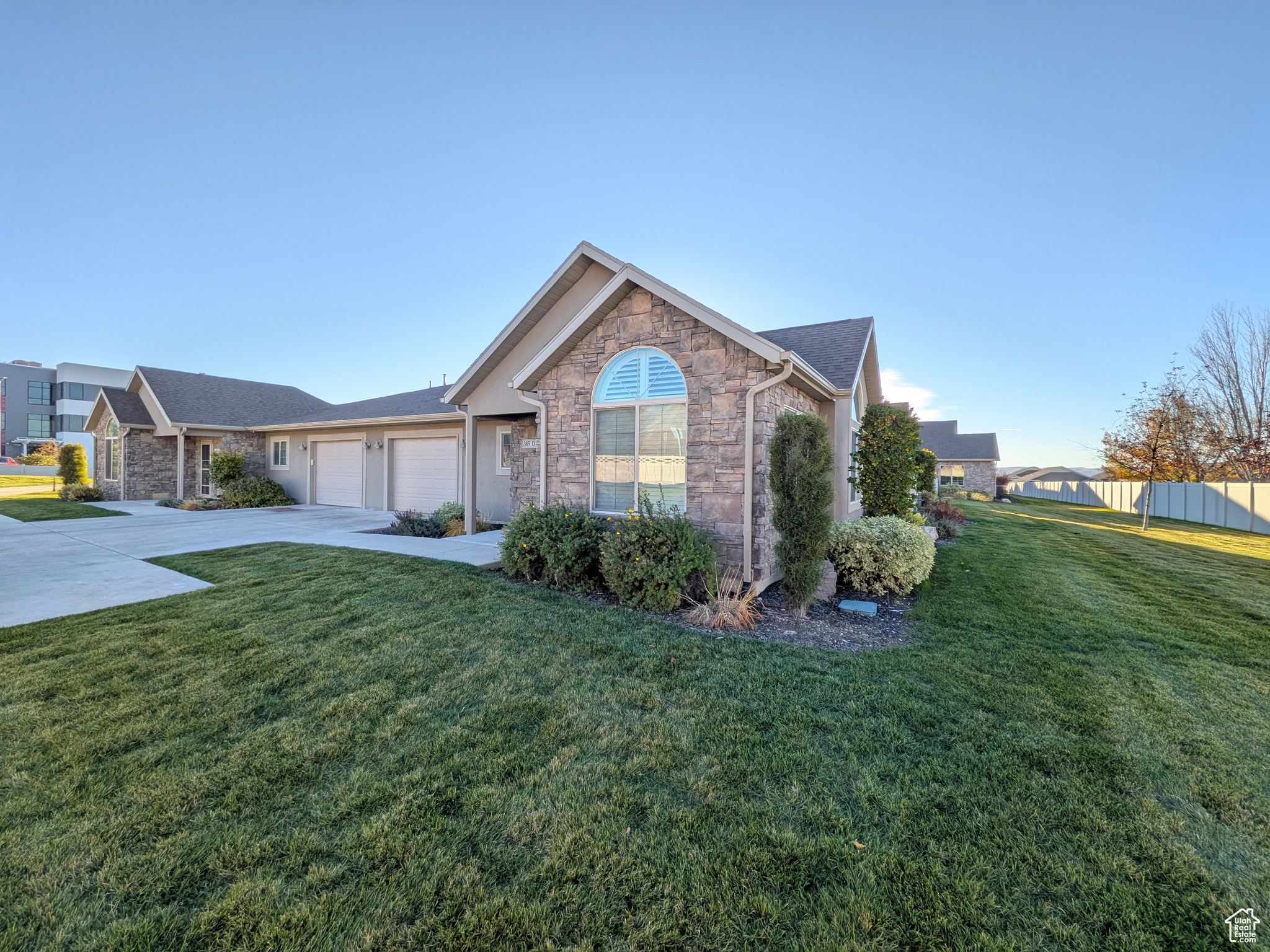 TOWNE CENTER VILLAS - Residential