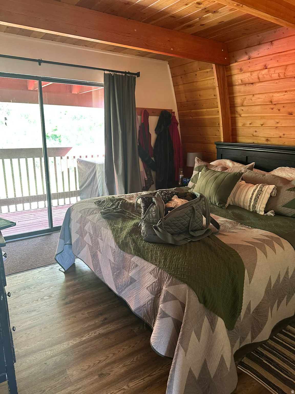 GOOSEBERRY CANYONS - Land