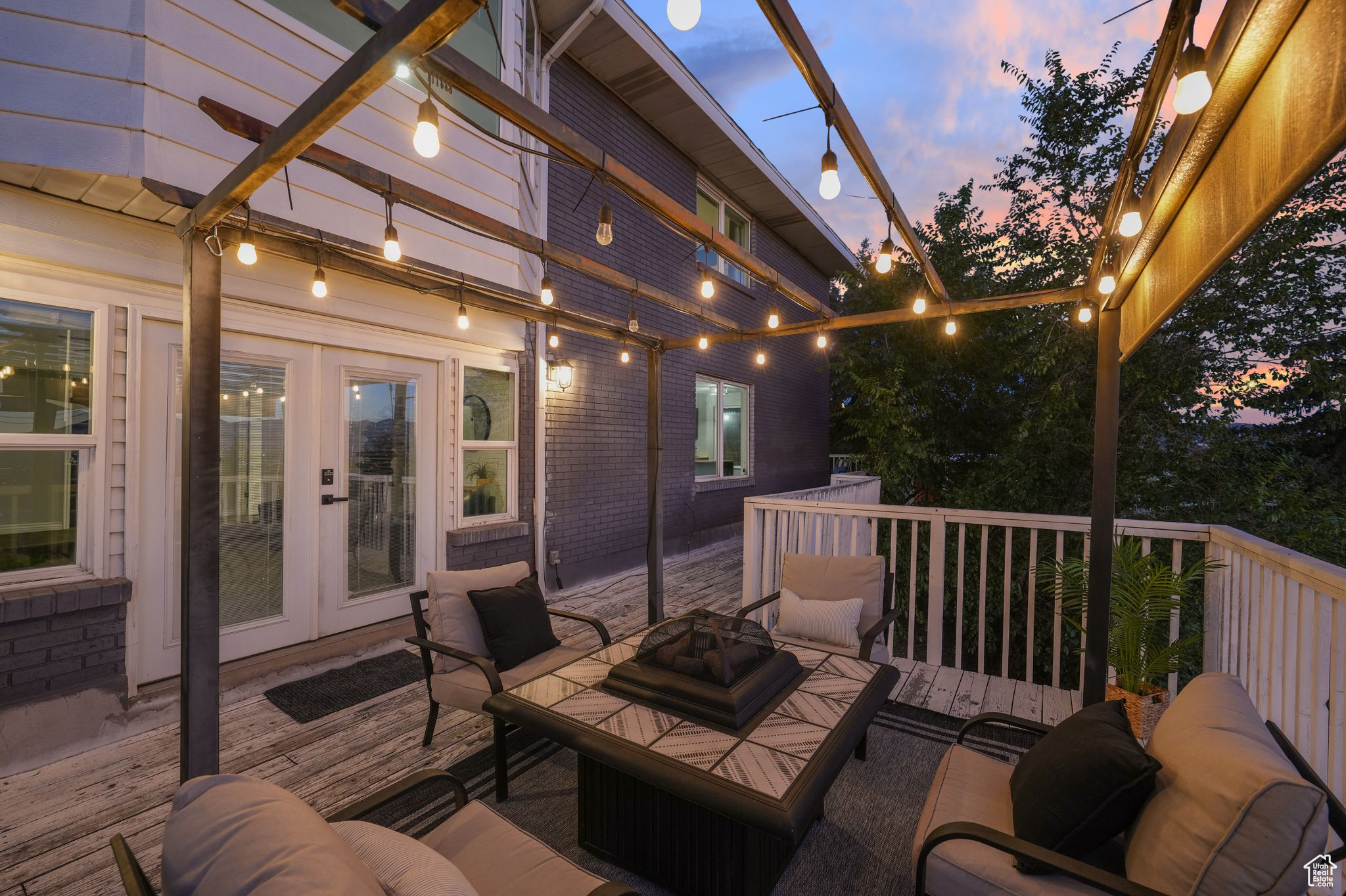 WHITE CITY - Residential