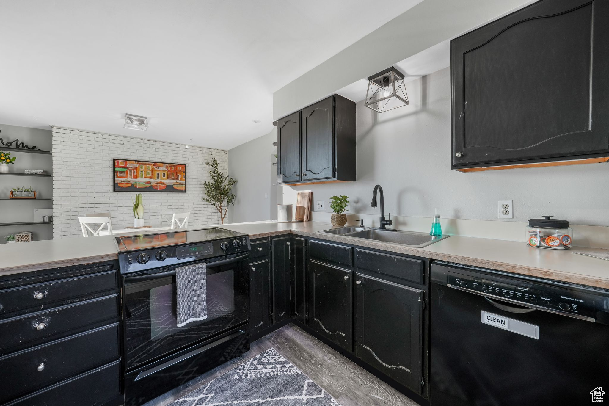 WHITE CITY - Residential