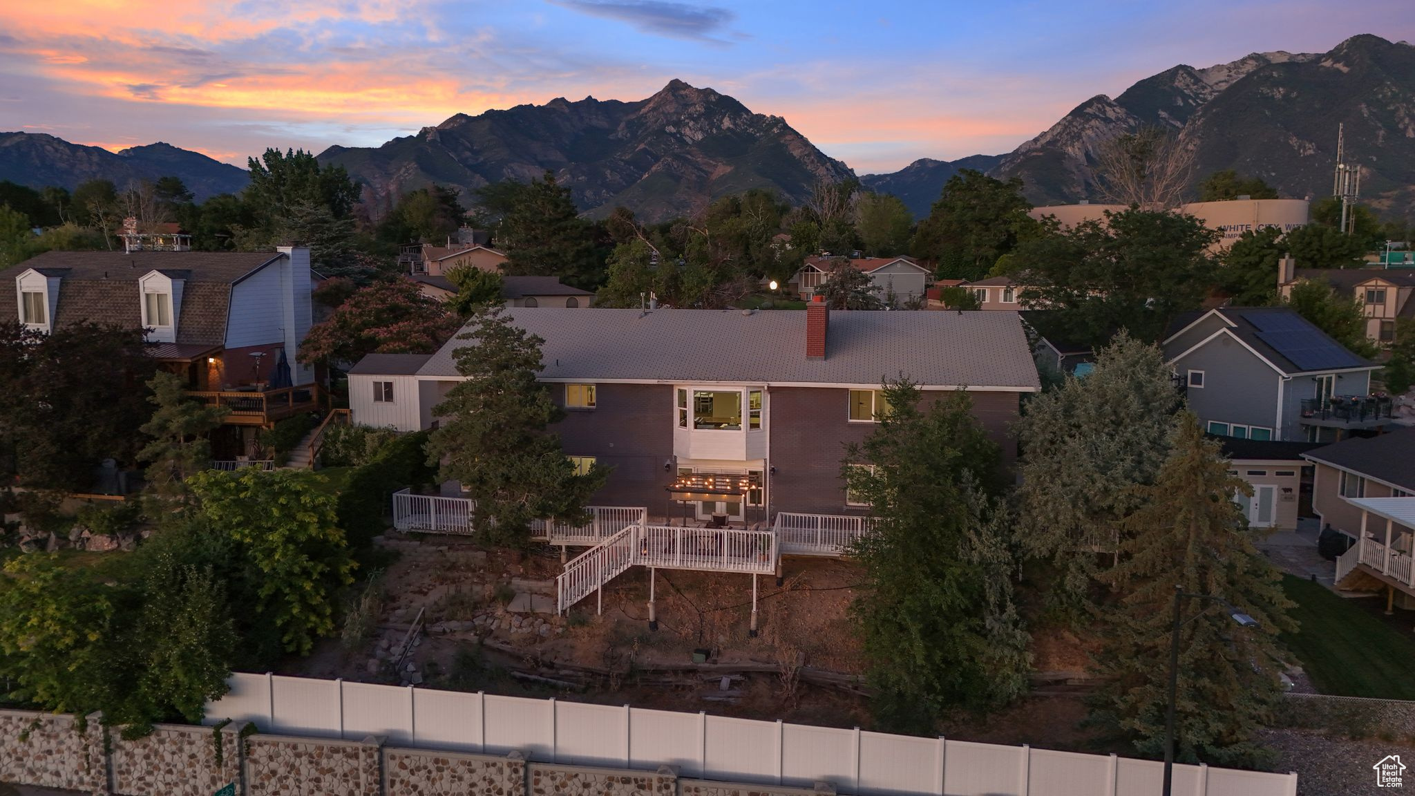 WHITE CITY - Residential