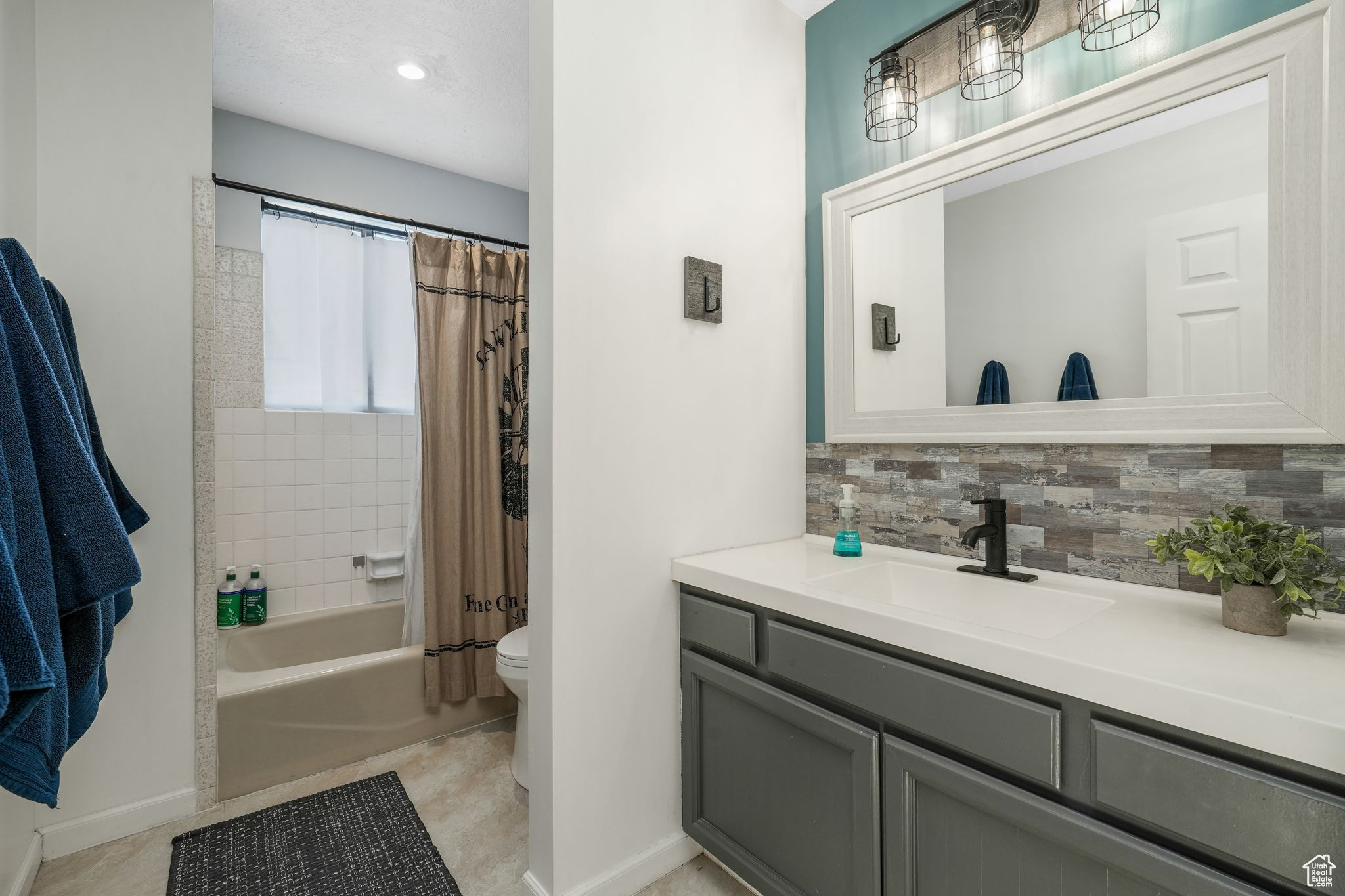 WHITE CITY - Residential