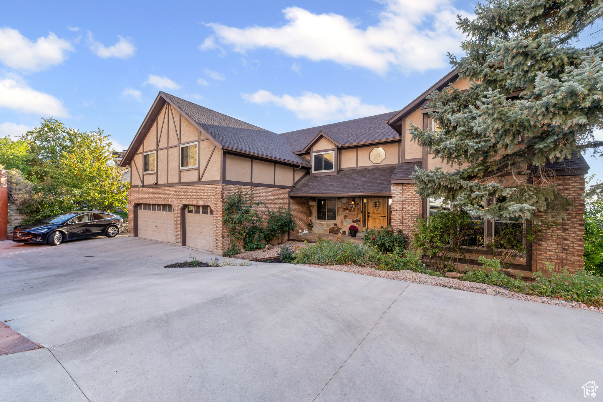 PROSPECTOR HILLS - Residential