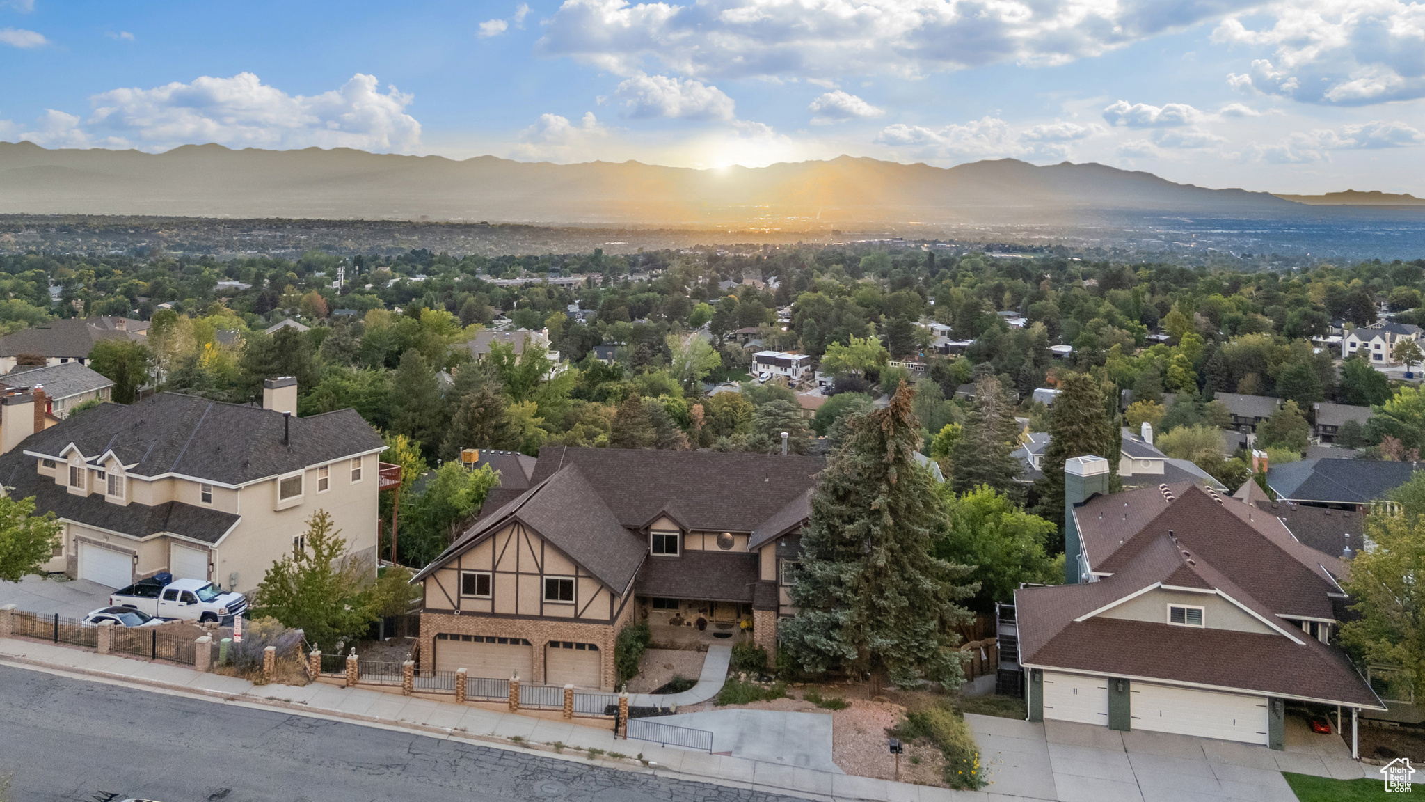 PROSPECTOR HILLS - Residential
