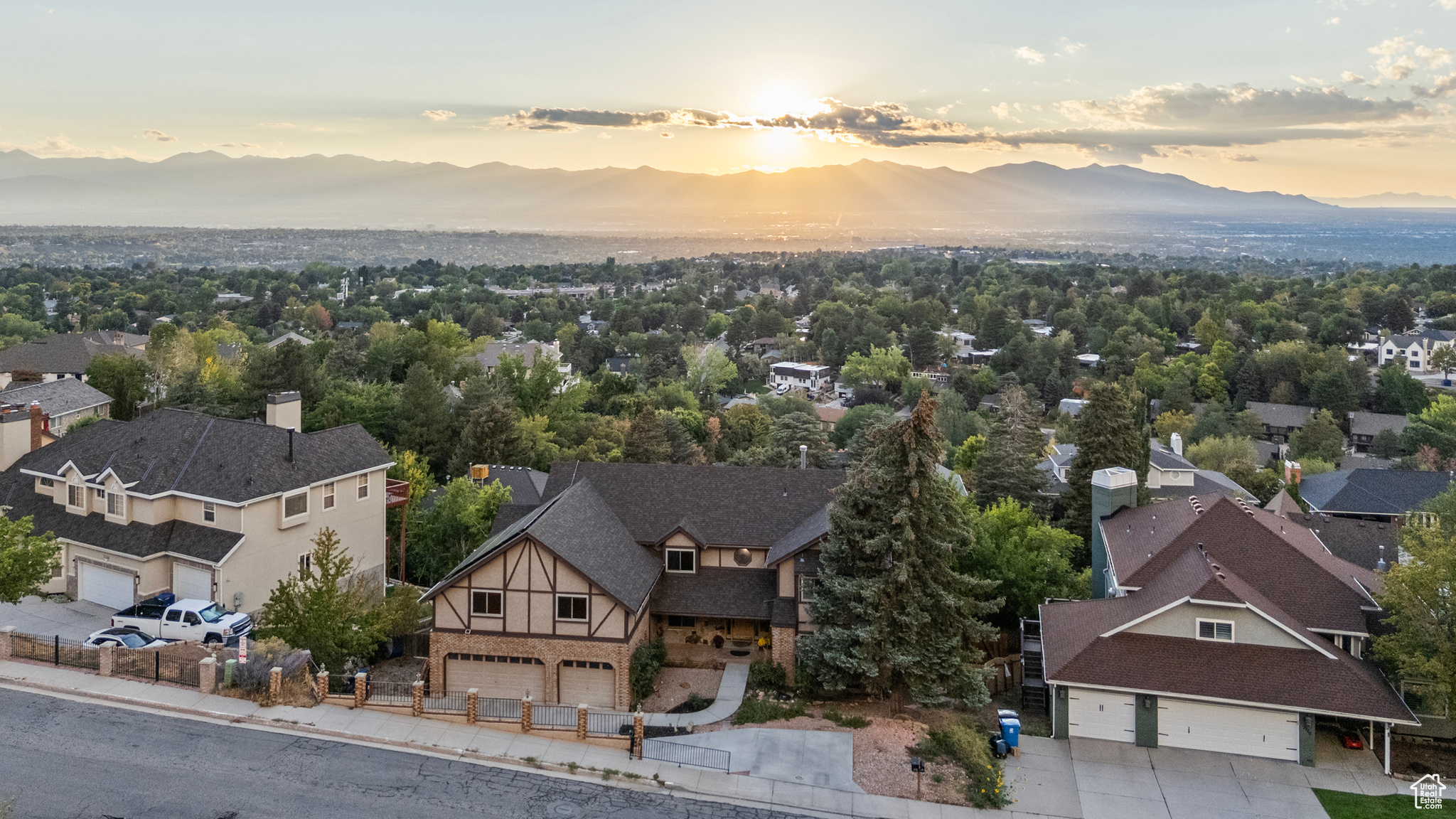PROSPECTOR HILLS - Residential