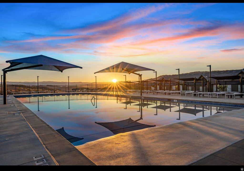 Photo of 1626 S RIPPLE ROCK DR, Washington, UT 84780 (MLS # 2124876)