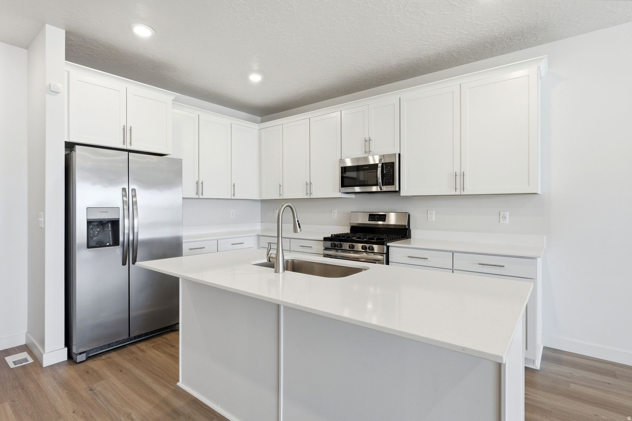 HERITAGE 76 - Residential