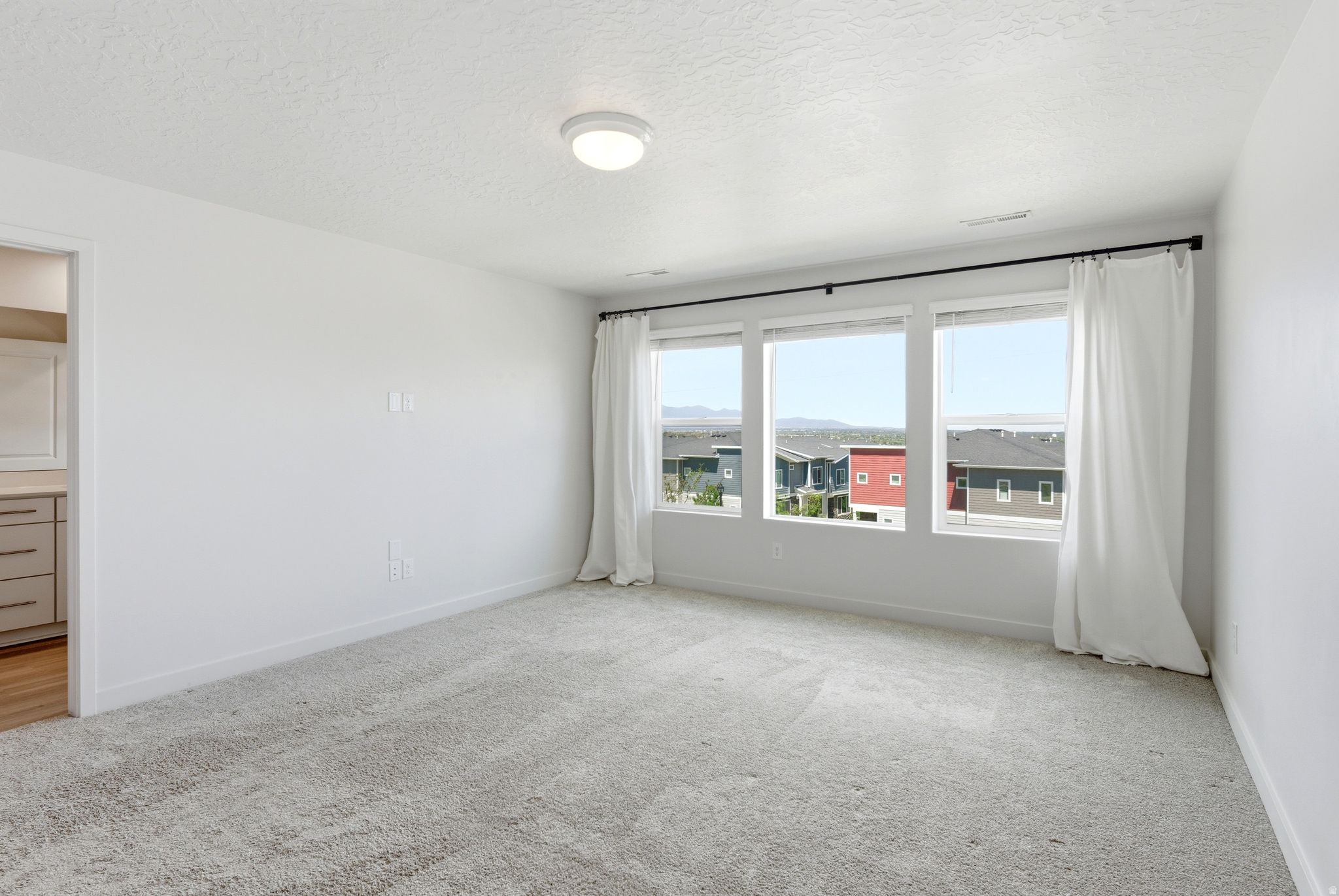 HERITAGE 76 - Residential