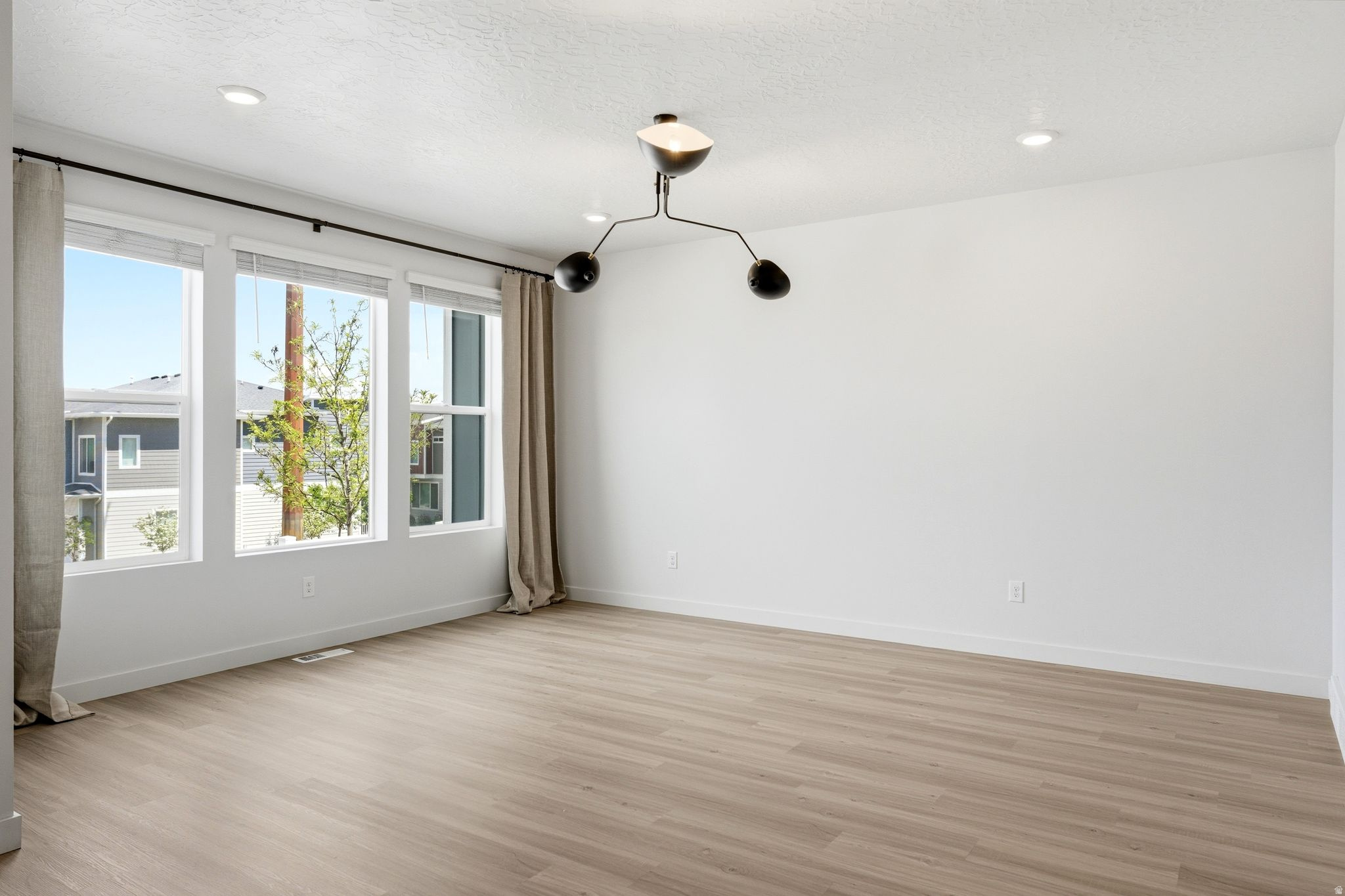 HERITAGE 76 - Residential