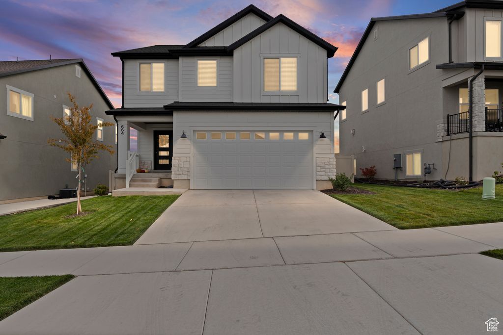 Photo of 664 N HIDDLESTON DR, Saratoga Springs, UT 84045 (MLS # 2119661)