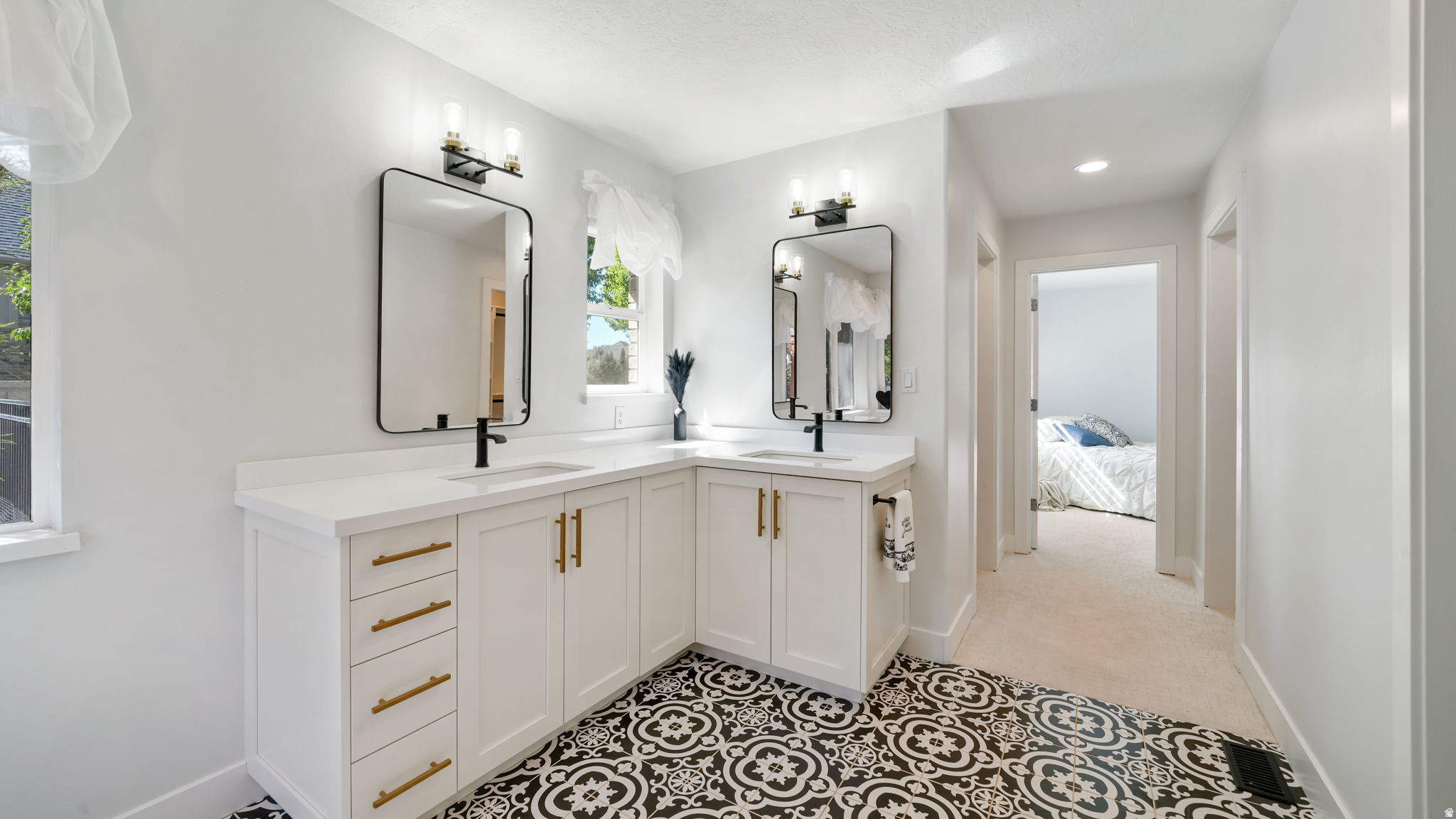 PARK MEADOWS - Residential