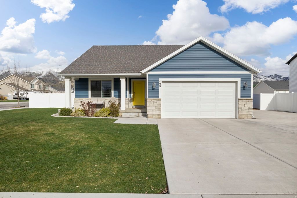 Photo of 499 S 655 E, Hyrum, UT 84319 (MLS # 2148289)