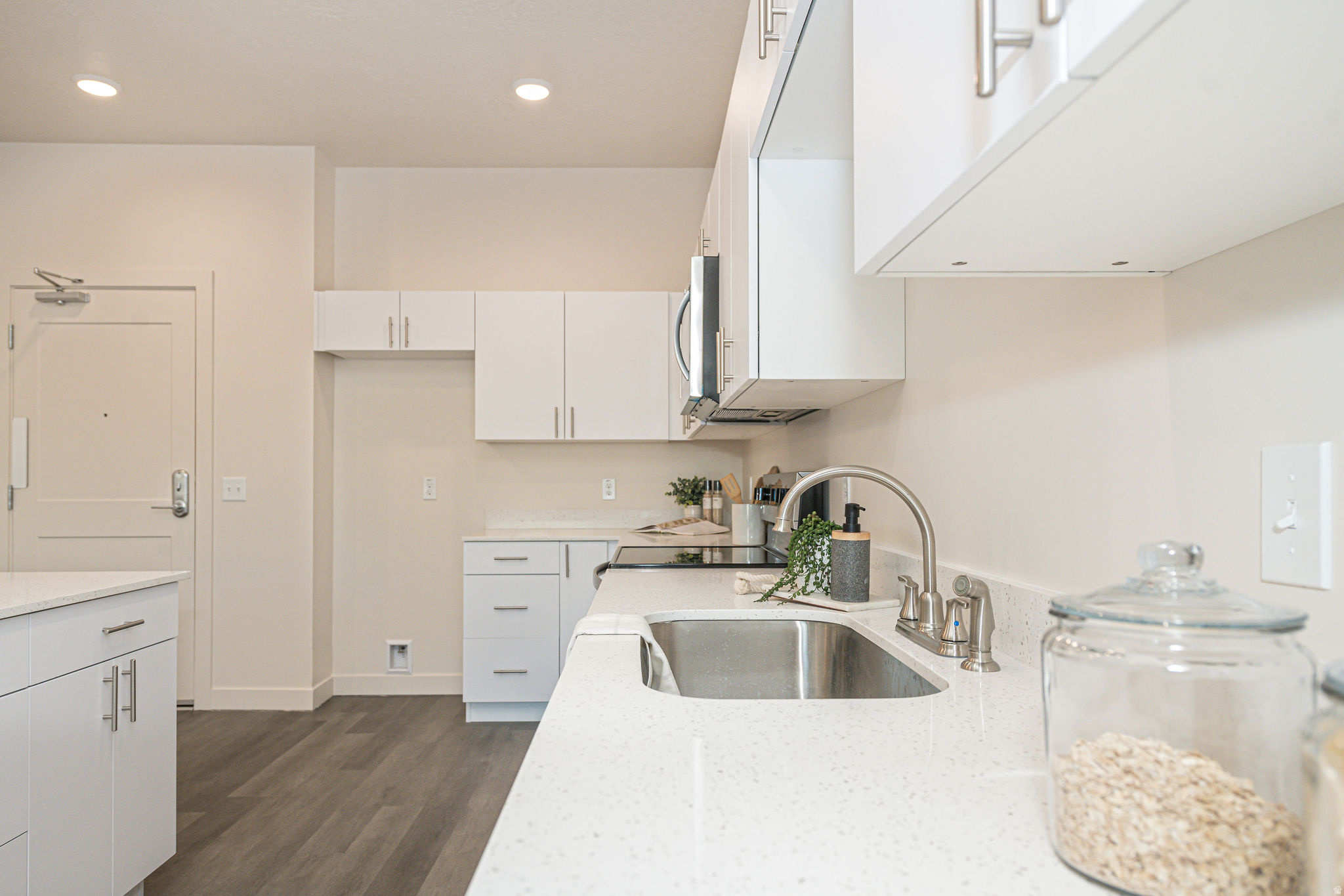 THE MORRELLI AT MEADOWBROOK - Residential