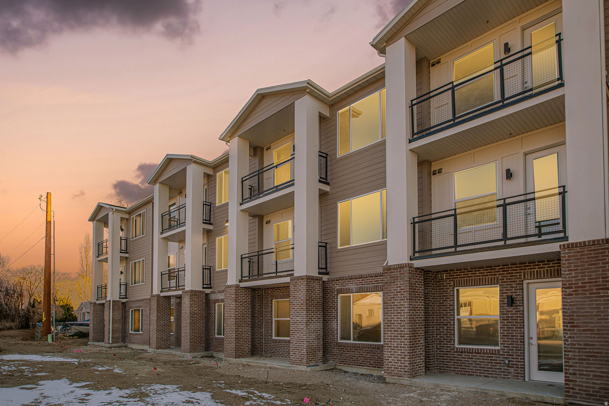 THE MORRELLI AT MEADOWBROOK - Residential