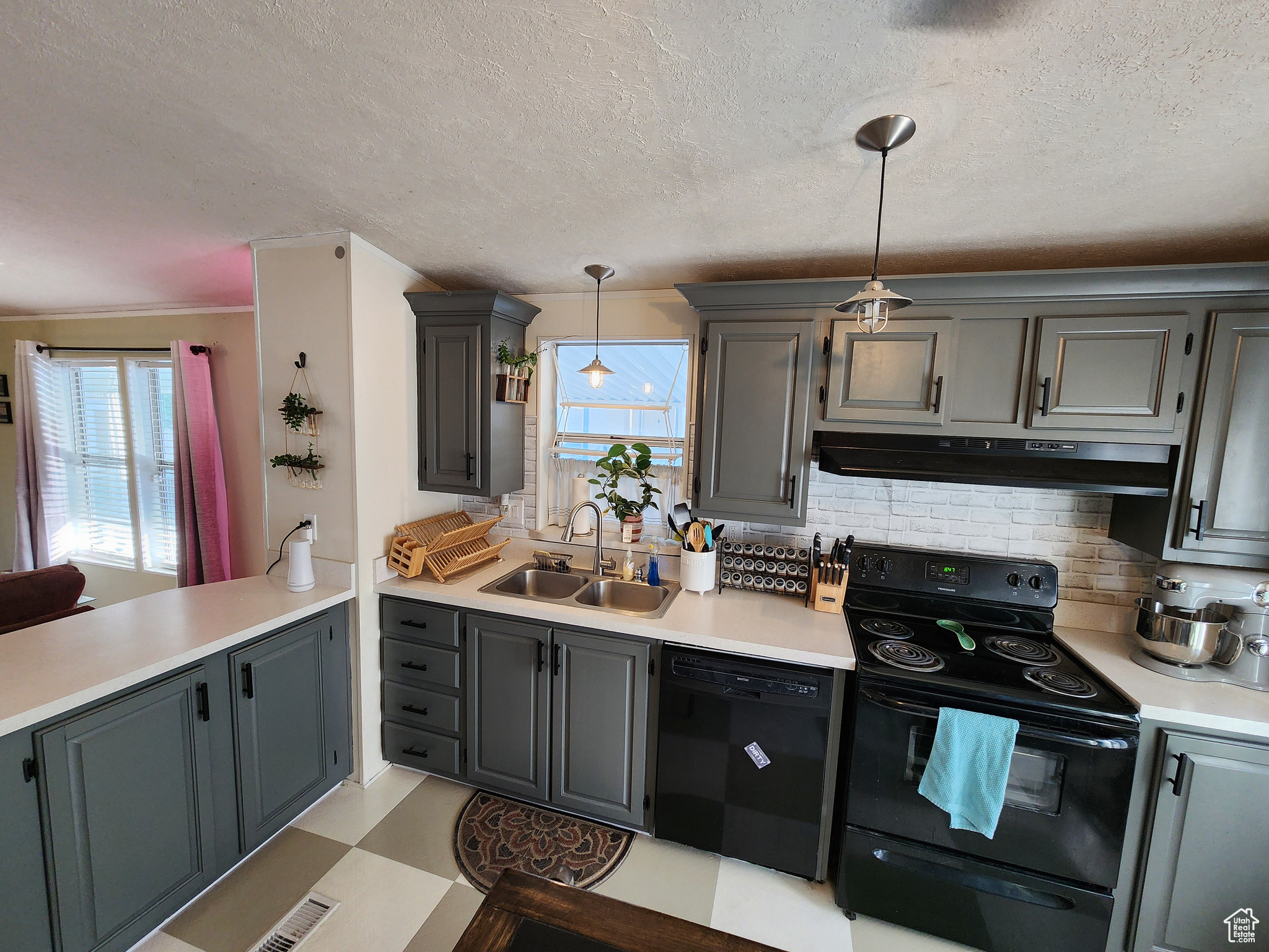 MAJESTIC OAKS - Residential