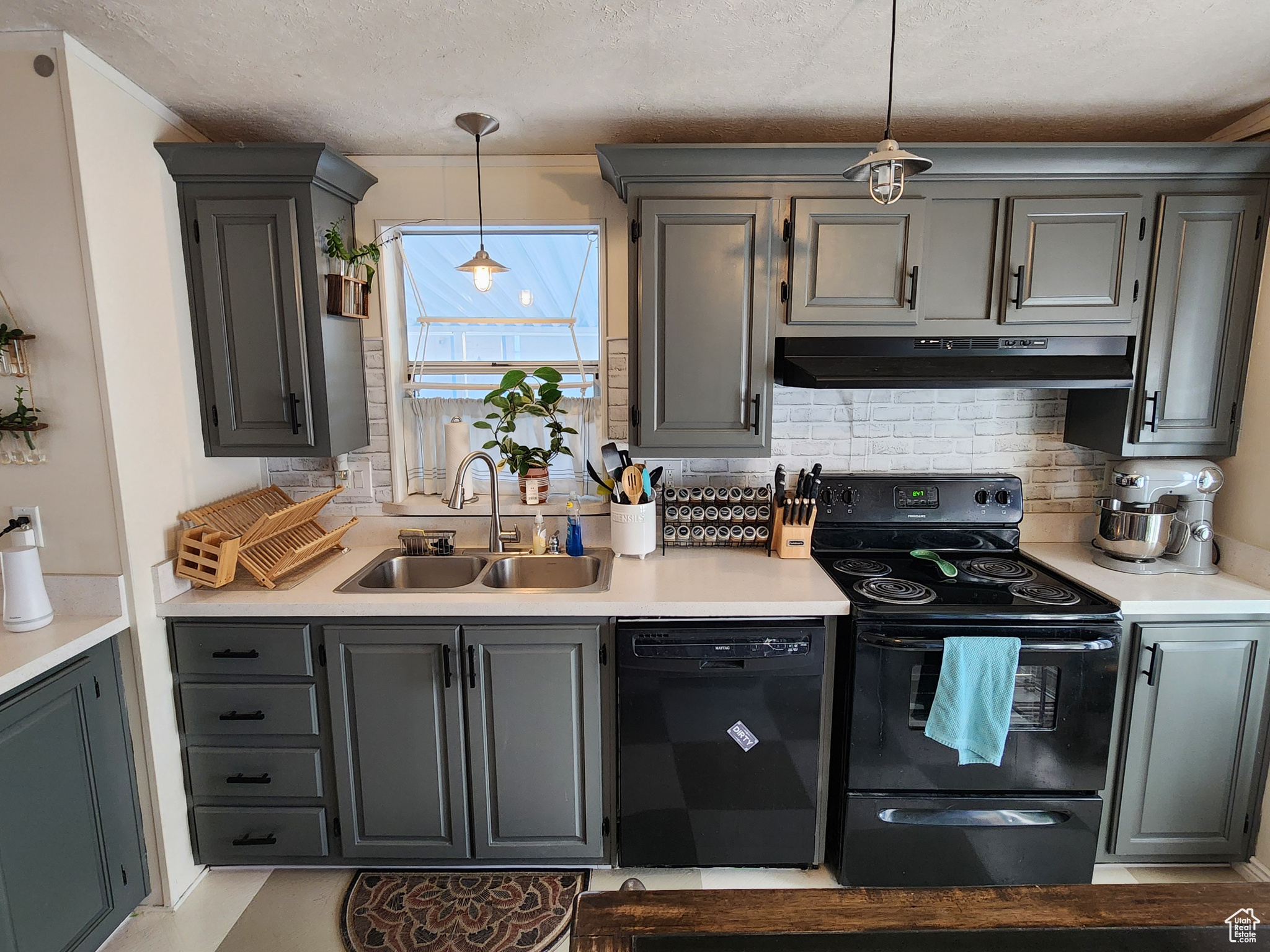 MAJESTIC OAKS - Residential