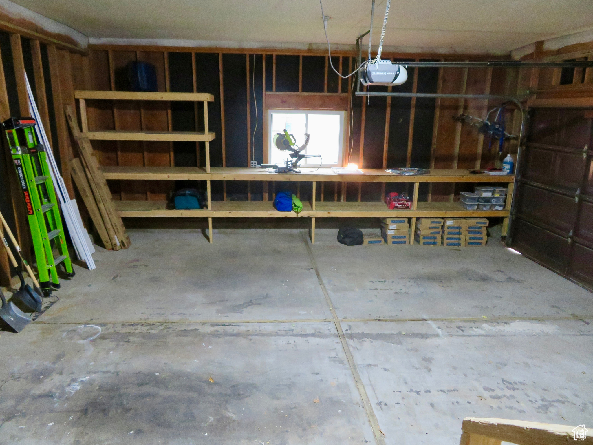 RAYNEER - Residential