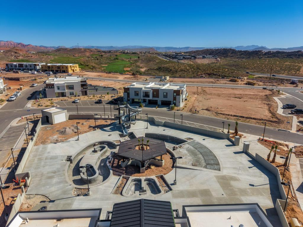 ISLAND AT CORAL CANYON - Residential