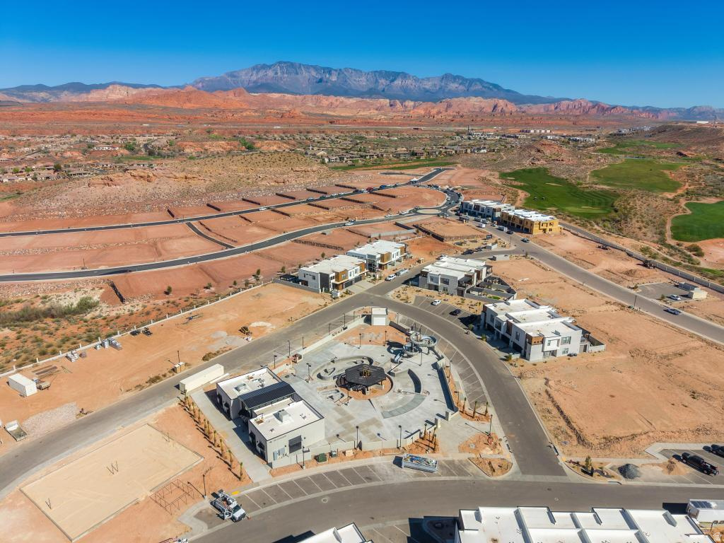 ISLAND AT CORAL CANYON - Residential