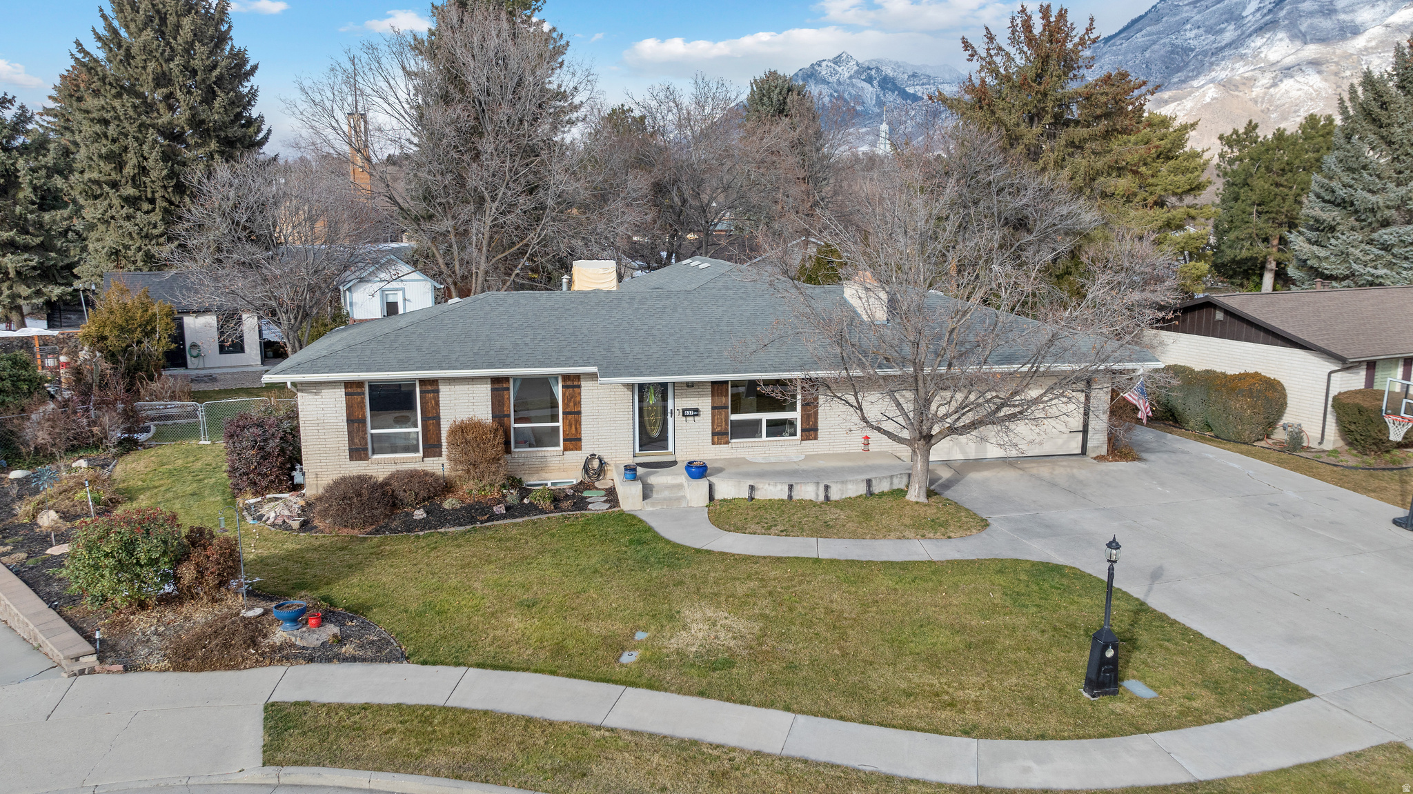 CHALET VILLAGE - Residential