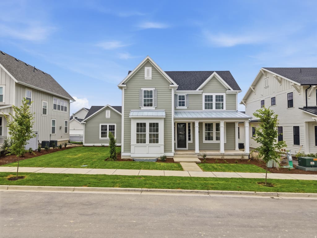 Photo of 854 W CAROLINE DR #211, Saratoga Springs, UT 84045 (MLS # 2179510)