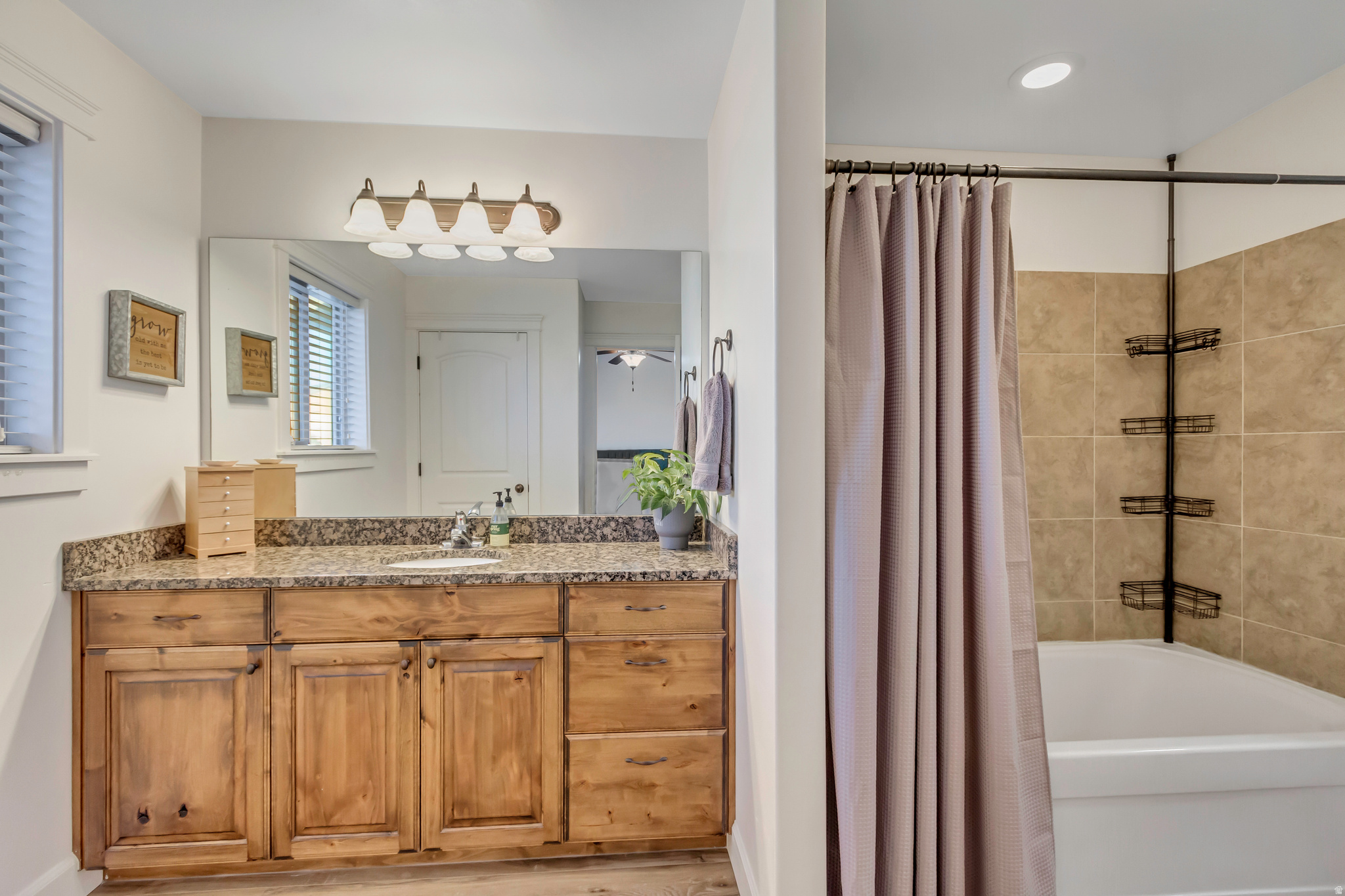 THE COVE - Residential