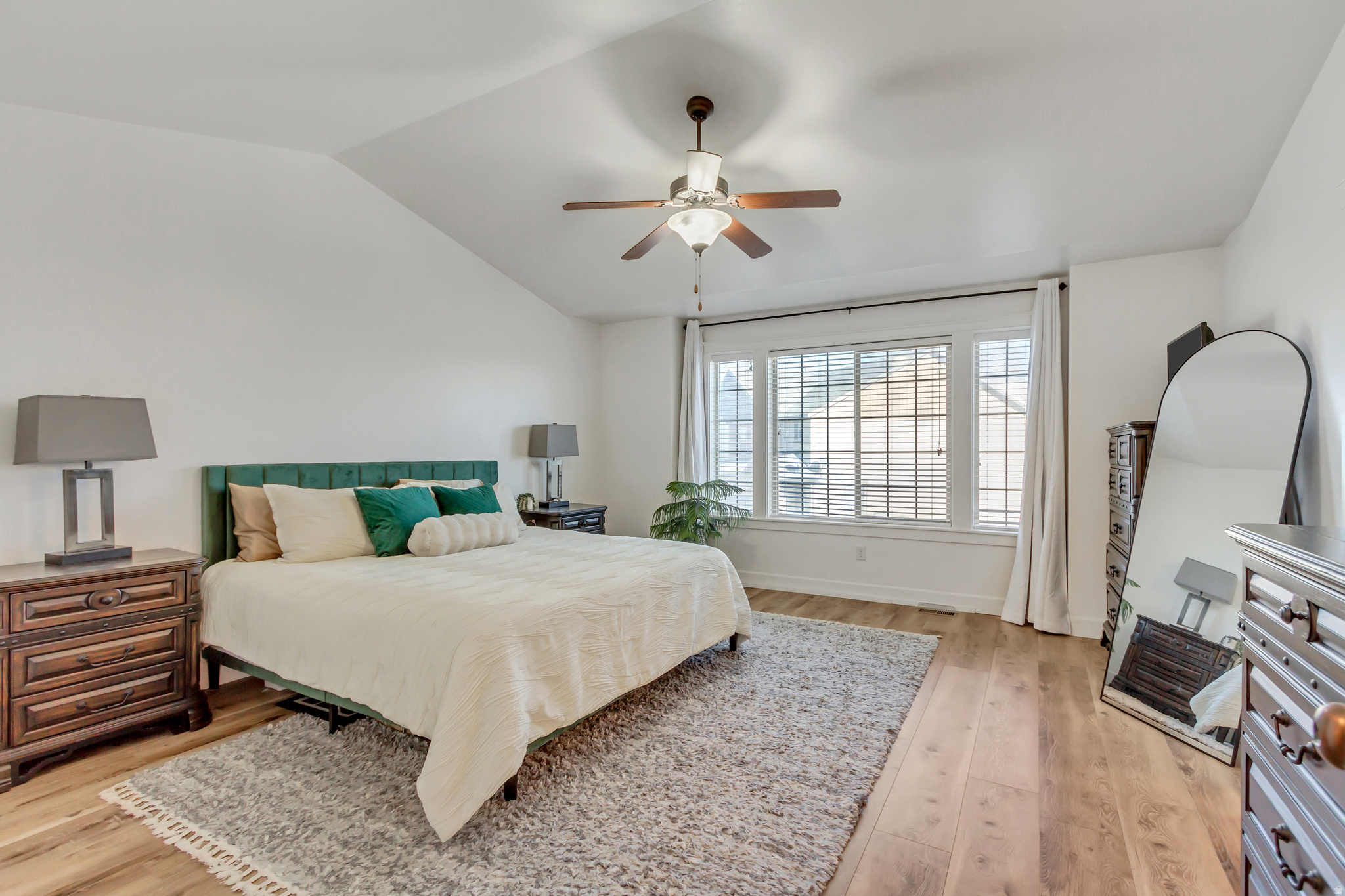 THE COVE - Residential