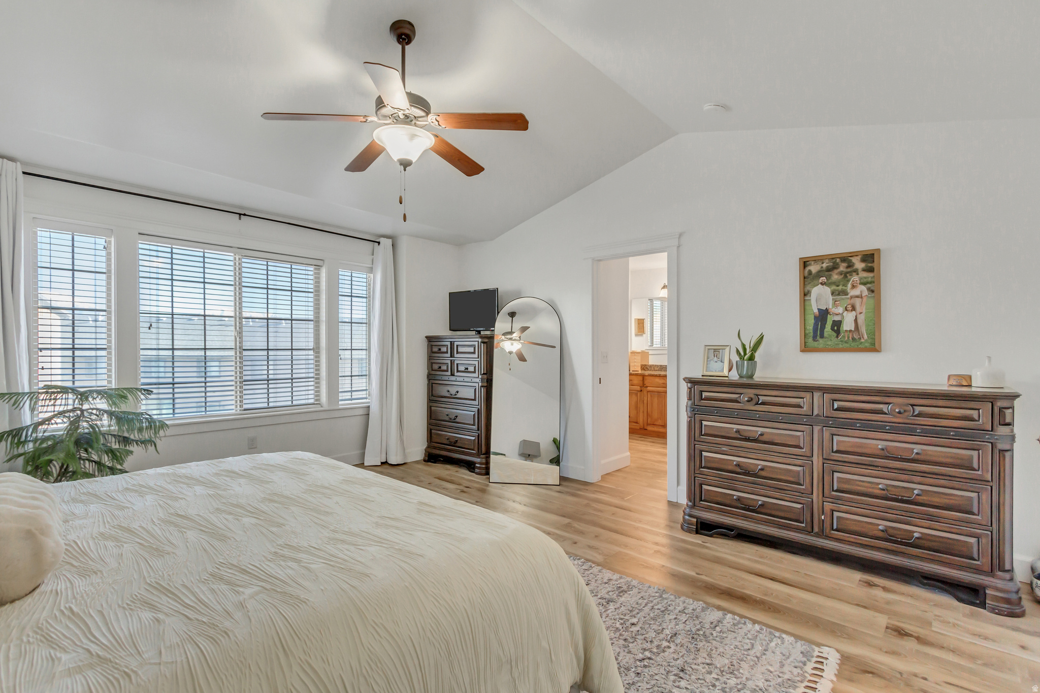 THE COVE - Residential