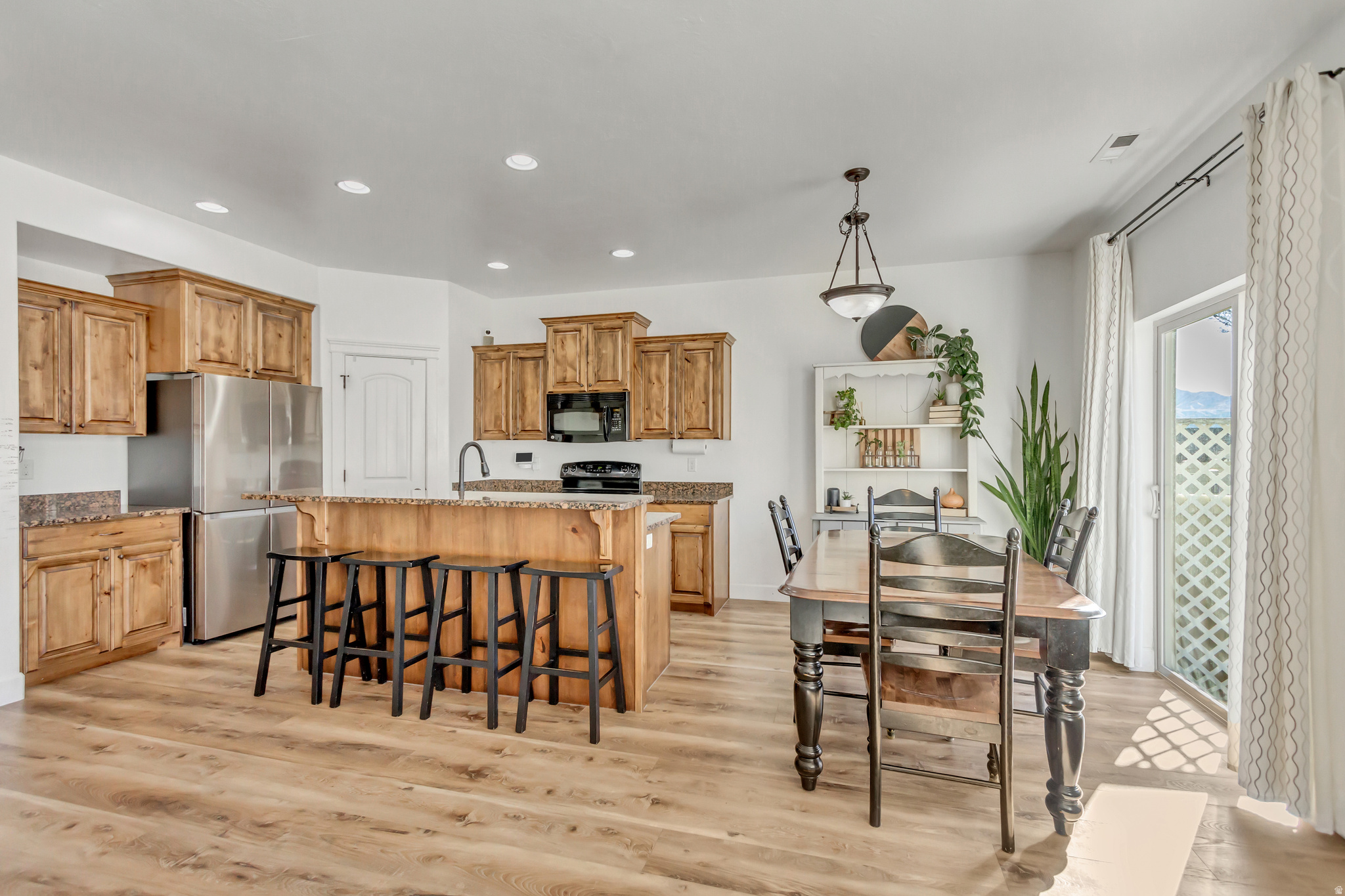 THE COVE - Residential