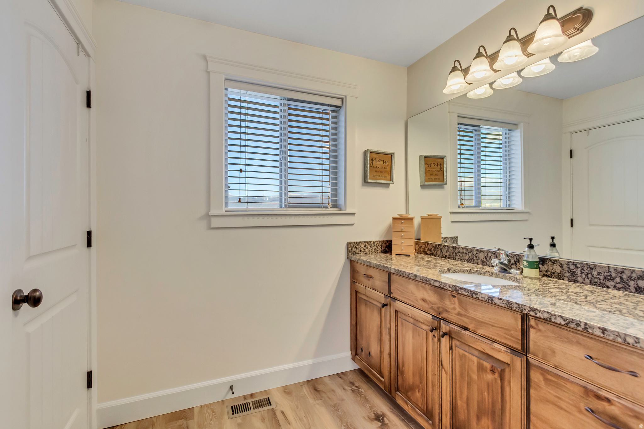 THE COVE - Residential