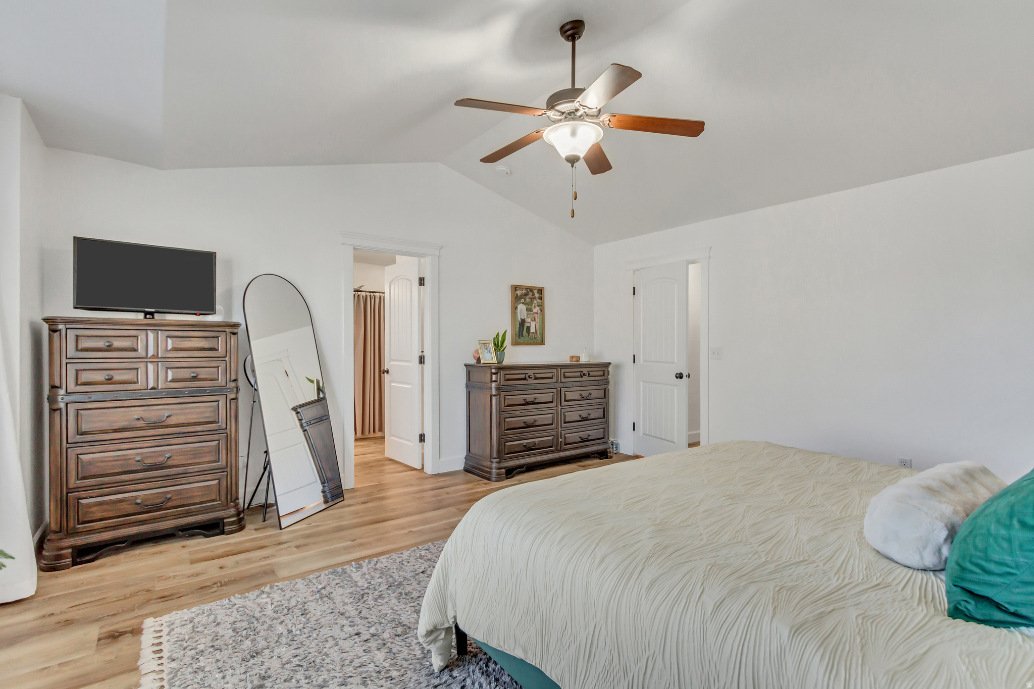 THE COVE - Residential